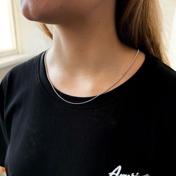 Silver chain without stones