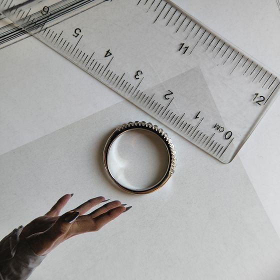 Срібна каблучка з фіанітами