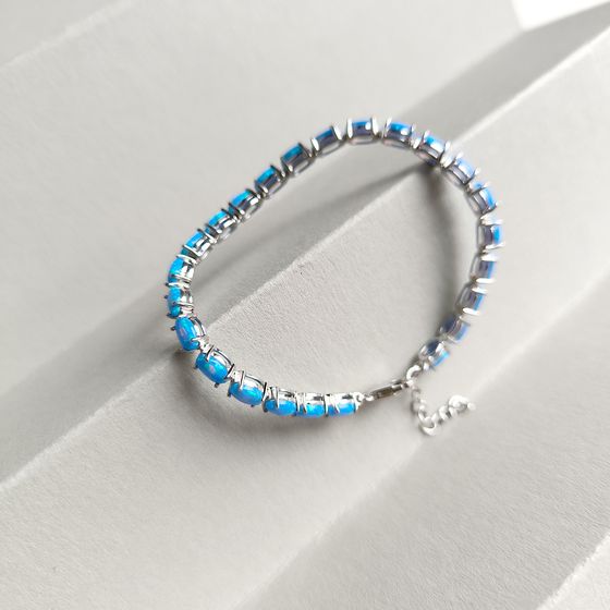Silver bracelet with opal