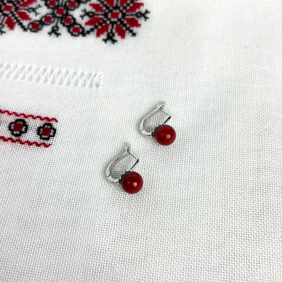 Срібні сережки з коралом
