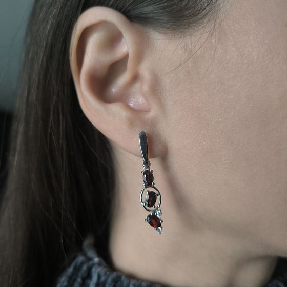 Серебряные серьги с гранатом 3.442ct