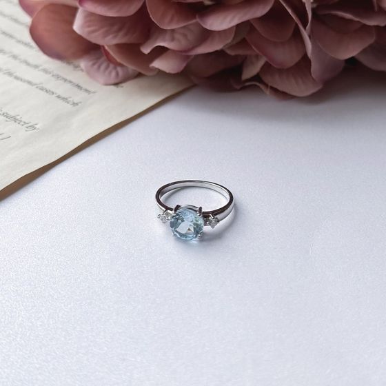 Серебряное кольцо с топазом 2.63ct