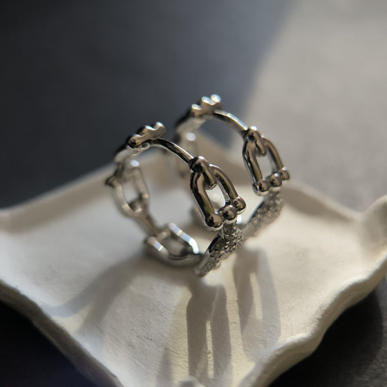 Silver earrings with cubic zirconia