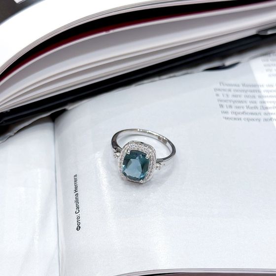Серебряное кольцо с топазом Лондон Блю
