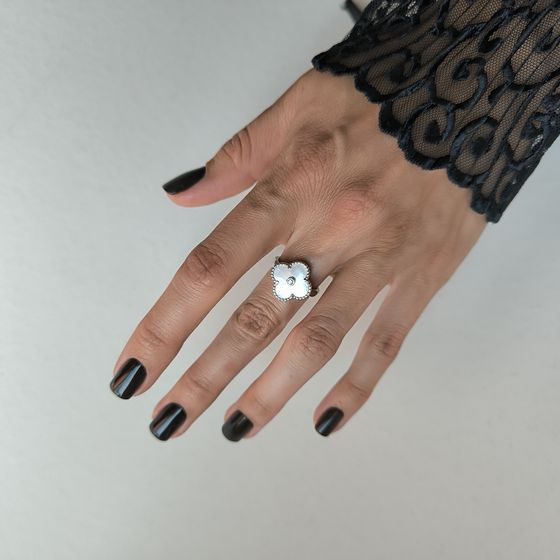 Silver ring with mother-of-pearl, phyanites
