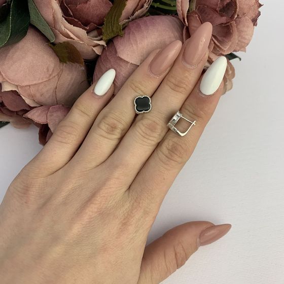 Срібні сережки з оніксом