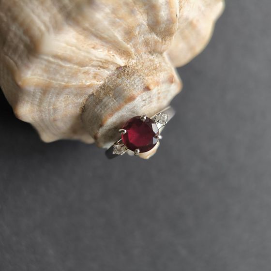 Срібна каблучка з гранатом nano 1.655ct