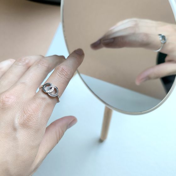 Срібна каблучка з фіанітами