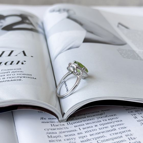 Серебряное кольцо с хризолітом 6.745ct