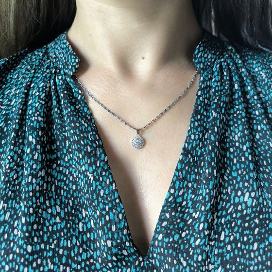Silver pendant with phianites