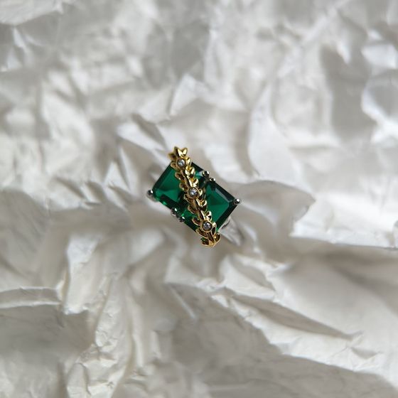 Срібна каблучка зі смарагдом nano 2,877 карата