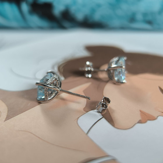 Silver earrings with cubic zirconia