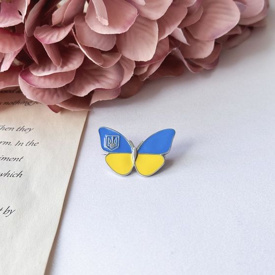 Срібна брошка з емаллю