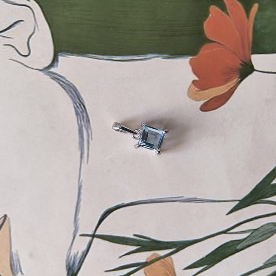 Серебряная подвеска с топазом 0.83ct