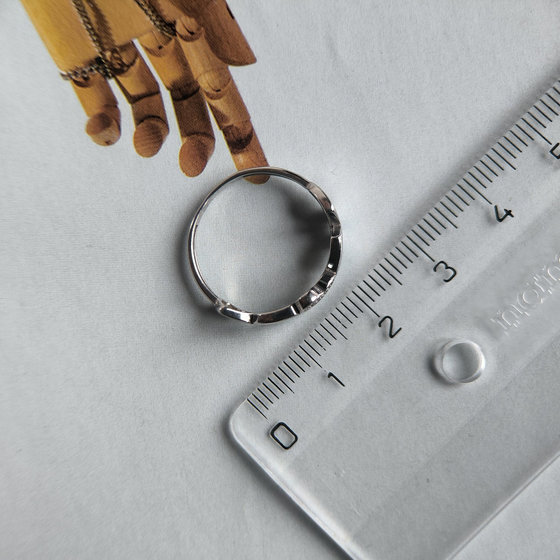 Silver ring with cubic zirconia