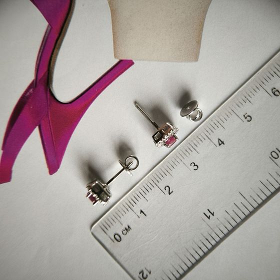 Срібні сережки з рубіном 1.045ct