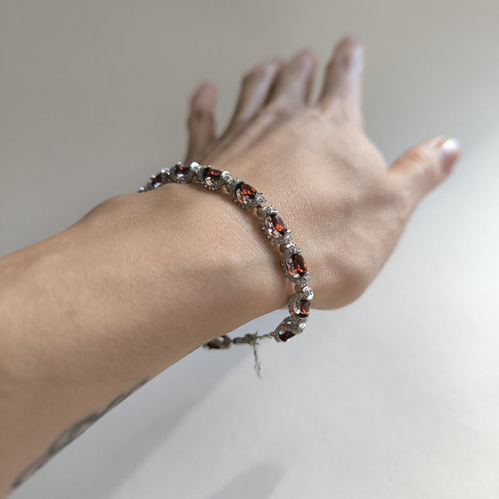 Срібний браслет з гранатом 12.077ct