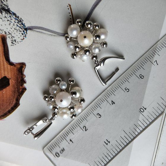 Срібні сережки з перлами