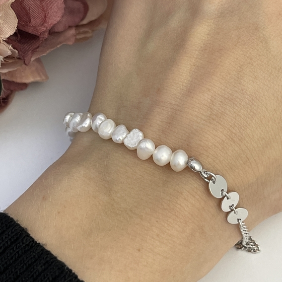 Silver bracelet with baroque pearls