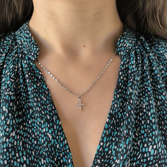 Silver cross with phianites