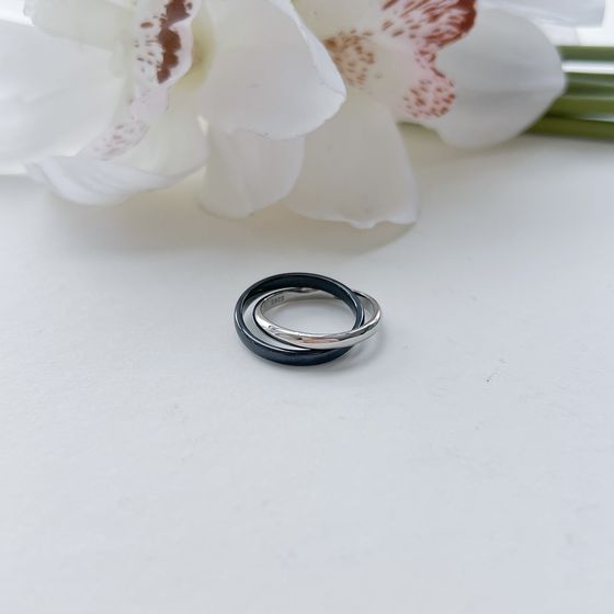 Silver ring with ceramics