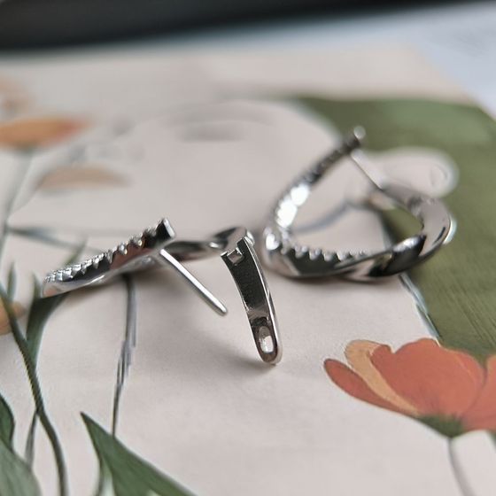 Срібні сережки з фіанітами