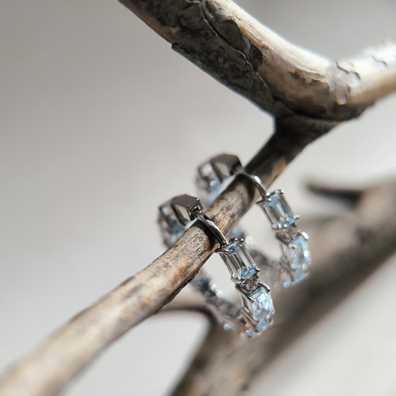 Срібні сережки з топазом, фіанітами