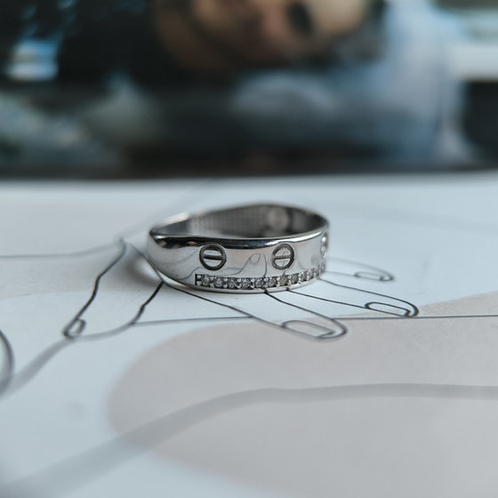 Silver ring with cubic zirconia