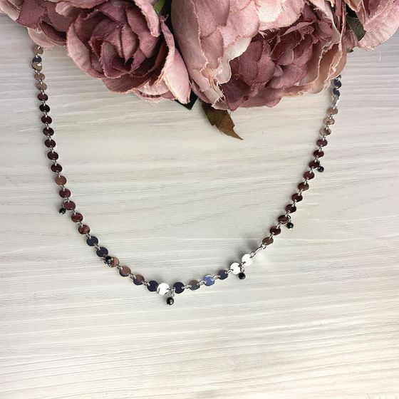 Silver necklace with spinel