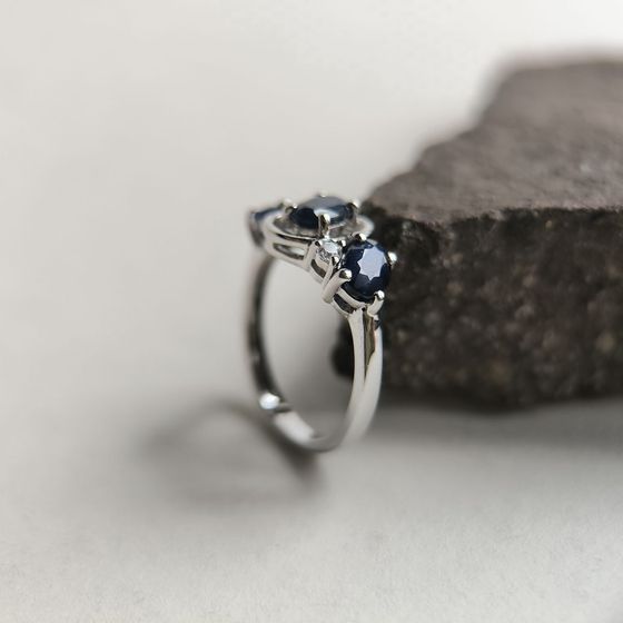 Срібна каблучка із сапфіром 1.775ct