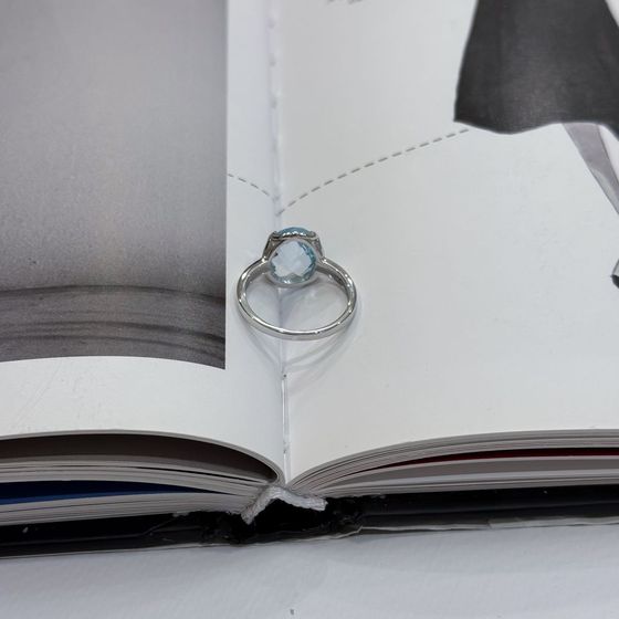 Срібна каблучка з топазом 5,442 карата