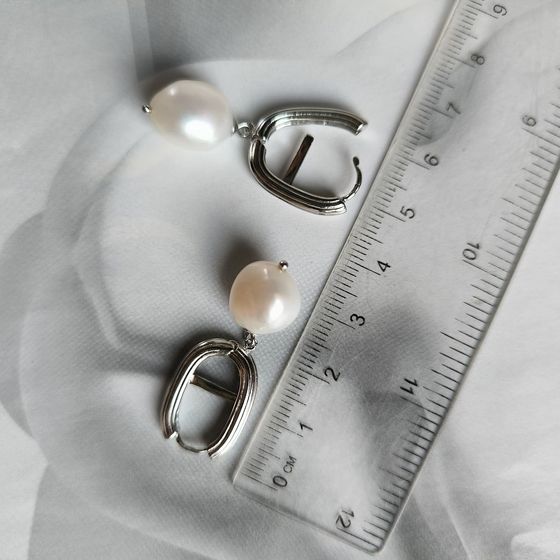 Срібні сережки з перлами бароковими