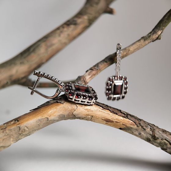 Серебряные серьги с гранатом 10.49ct
