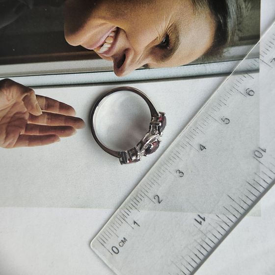 Срібна каблучка з гранатом 1.633ct