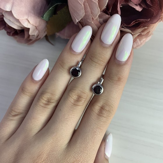 Срібні сережки з гранатом 1,974 карата