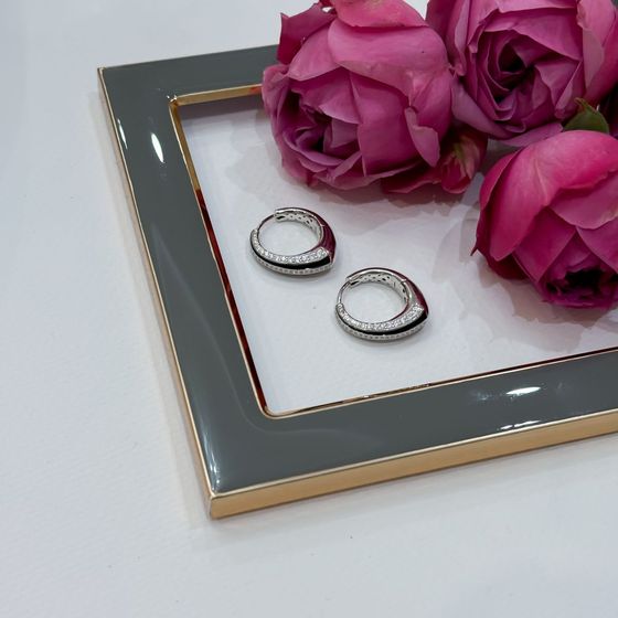 Silver earrings with phianites, semallu