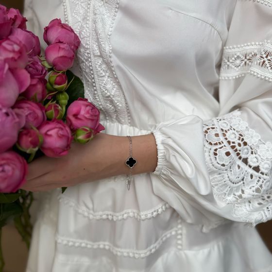 Срібний браслет з оніксом, перламутром