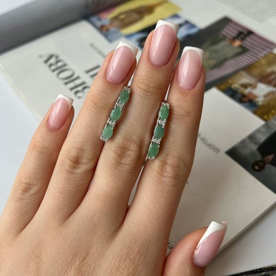 Срібні сережки зі смарагдом 3,136 карата та фіанітами