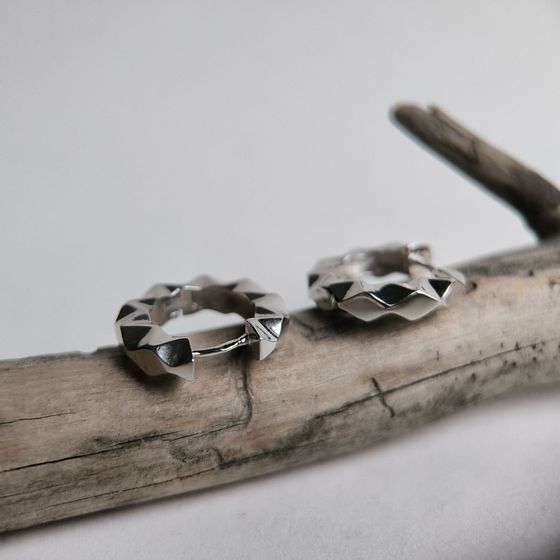 Срібні сережки без каменів