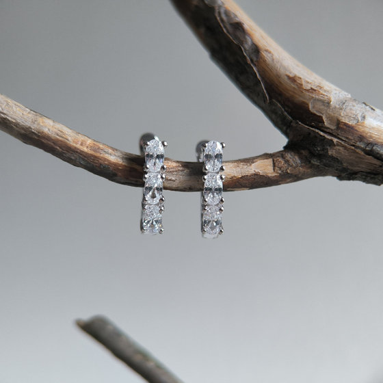 Срібні сережки з фіанітами
