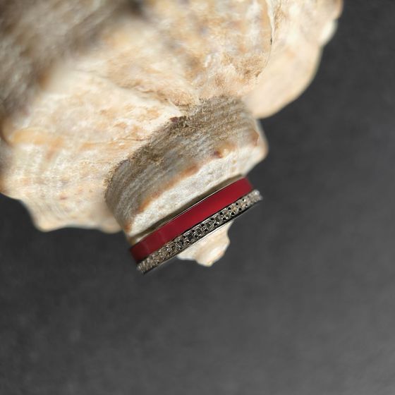 Silver ring with phianites, semallu