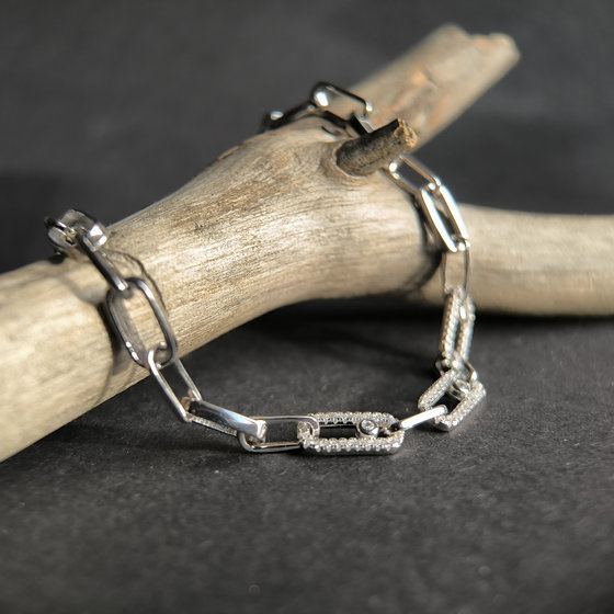 Silver bracelet with cubic zirconia