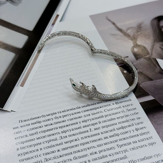 Silver bracelet with phianites