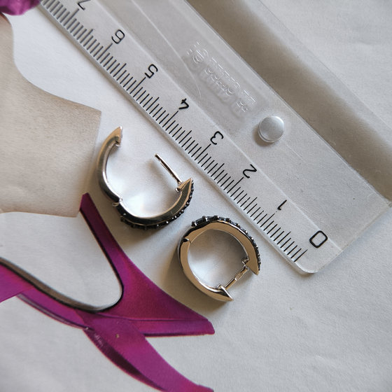 Срібні сережки з фіанітами