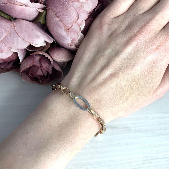 Gold bracelet without stones