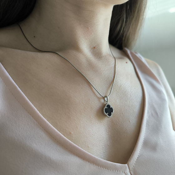 Silver pendant with onyx and cubic zirconia