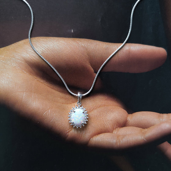 Срібна підвіска з опалом 1,265 карата