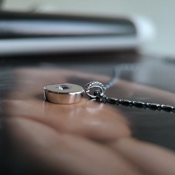 Silver pendant with cubic zirconia