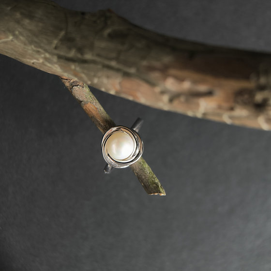 Silver ring with pearl