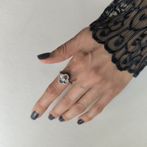 Срібна каблучка з фіанітами